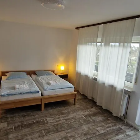 Monteurhaus In *