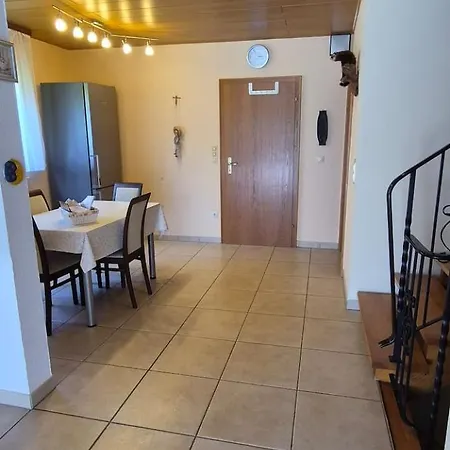 Monteurhaus In *